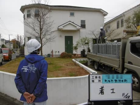 町田市野津田町　山王ガーデン Ｍ様邸　着工（外壁塗装はぺんき屋美装） | 塗装の話